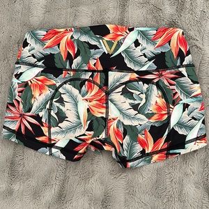 Vull Sport Birds of Paradise Champion Shorts Size Small